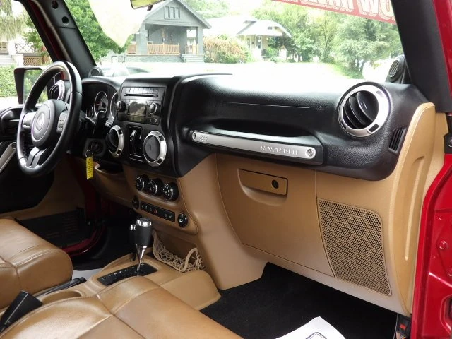 2011 Jeep JK Wrangler - Image 17 of 20