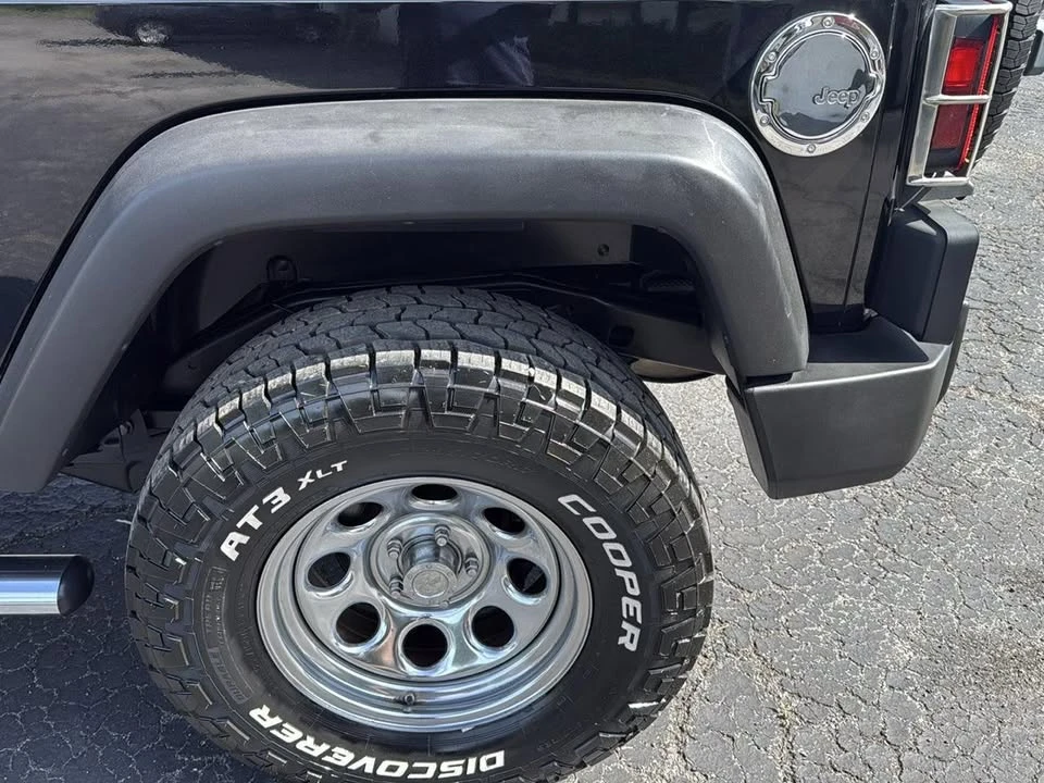 2011 Jeep JK Wrangler - Image 17 of 18