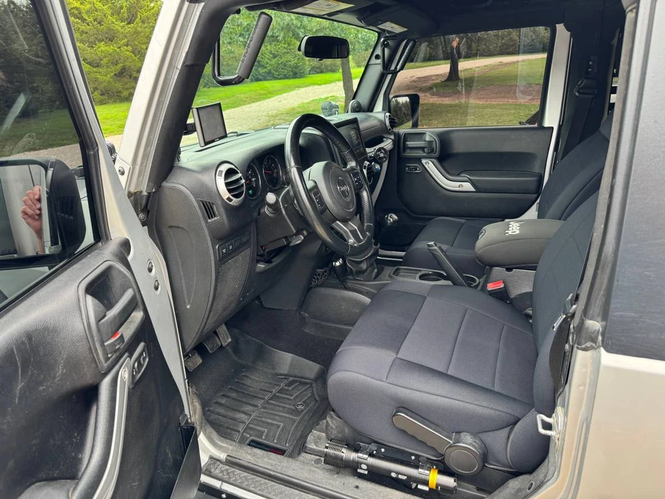 2011 Jeep JK Wrangler - Image 15 of 20