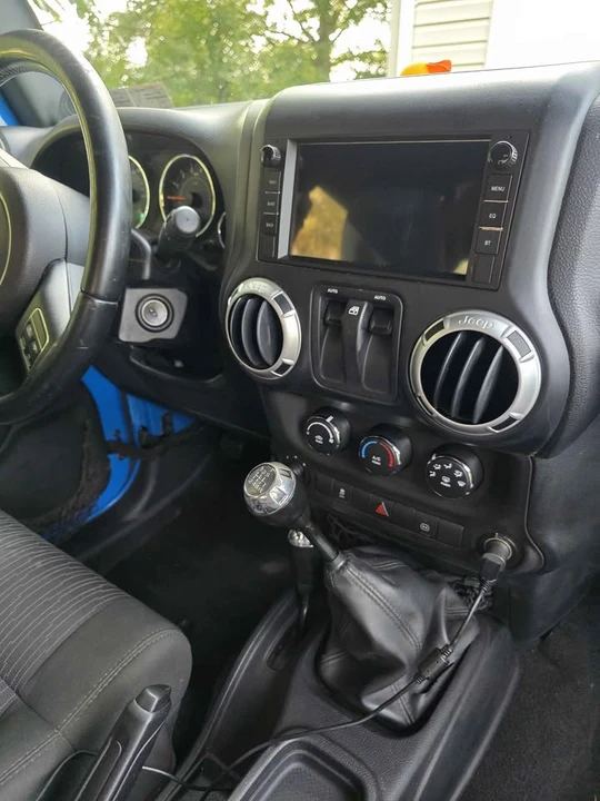 2011 Jeep JK Wrangler - Image 15 of 19