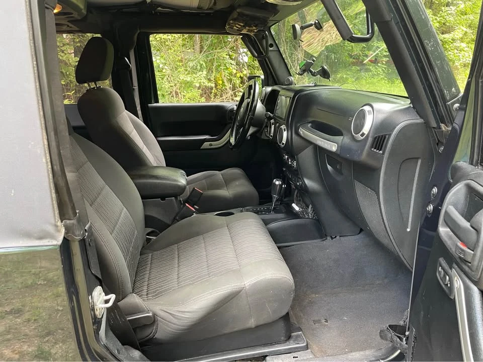 2011 Jeep JK Wrangler - Image 11 of 12