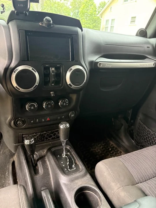 2011 Jeep JK Wrangler - Image 11 of 16