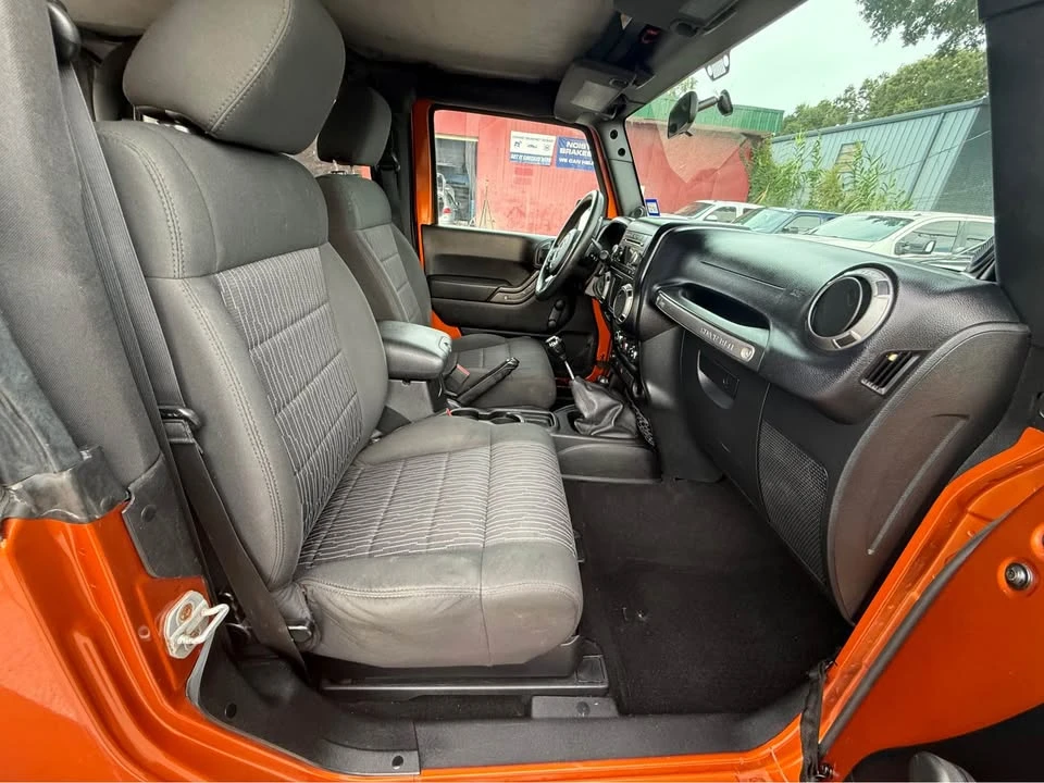 2011 Jeep JK Wrangler - Image 14 of 16