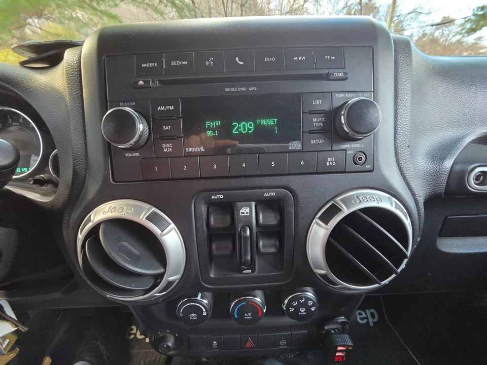 2011 Jeep JK Wrangler - Image 13 of 21