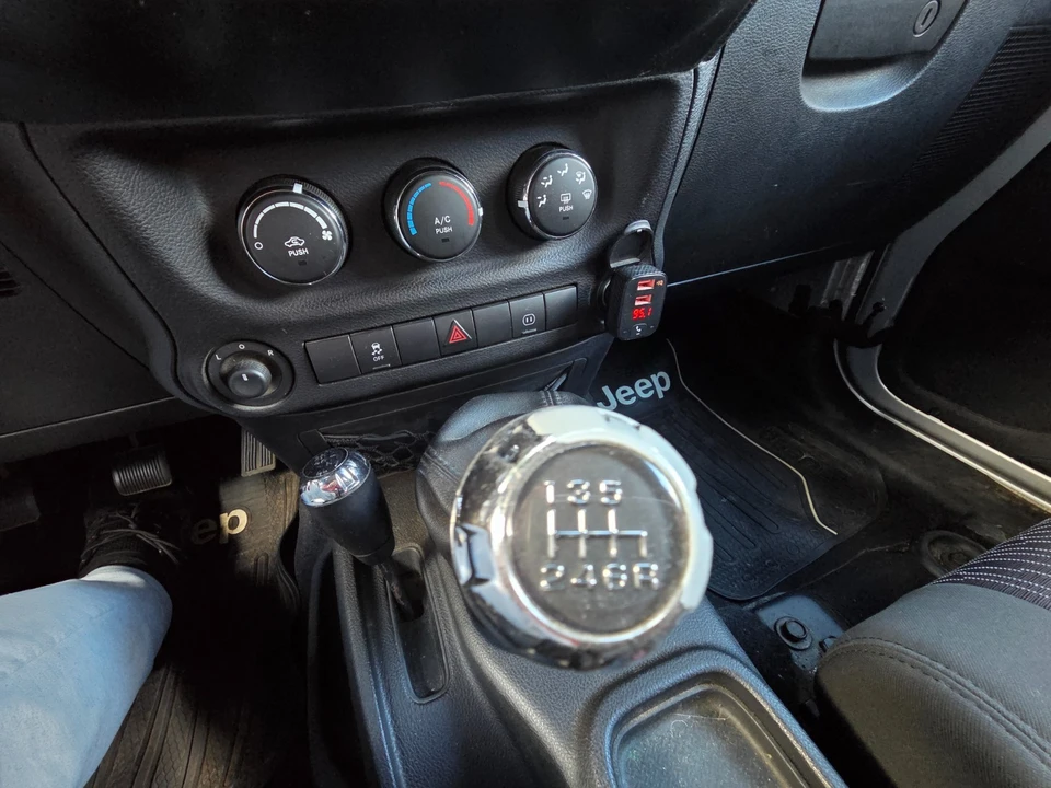 2011 Jeep JK Wrangler - Image 14 of 21