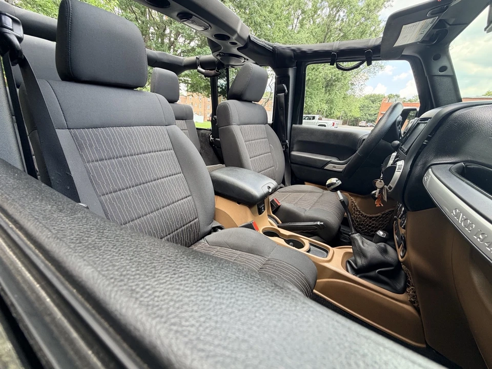 2011 Jeep JK Wrangler - Image 25 of 27