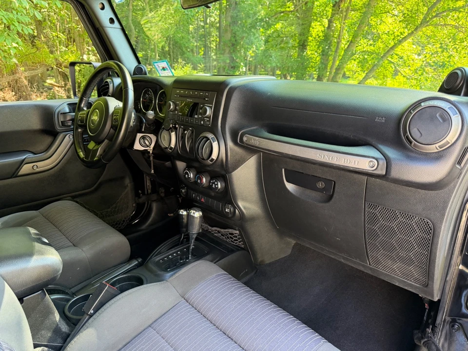 2011 Jeep JK Wrangler - Image 16 of 31