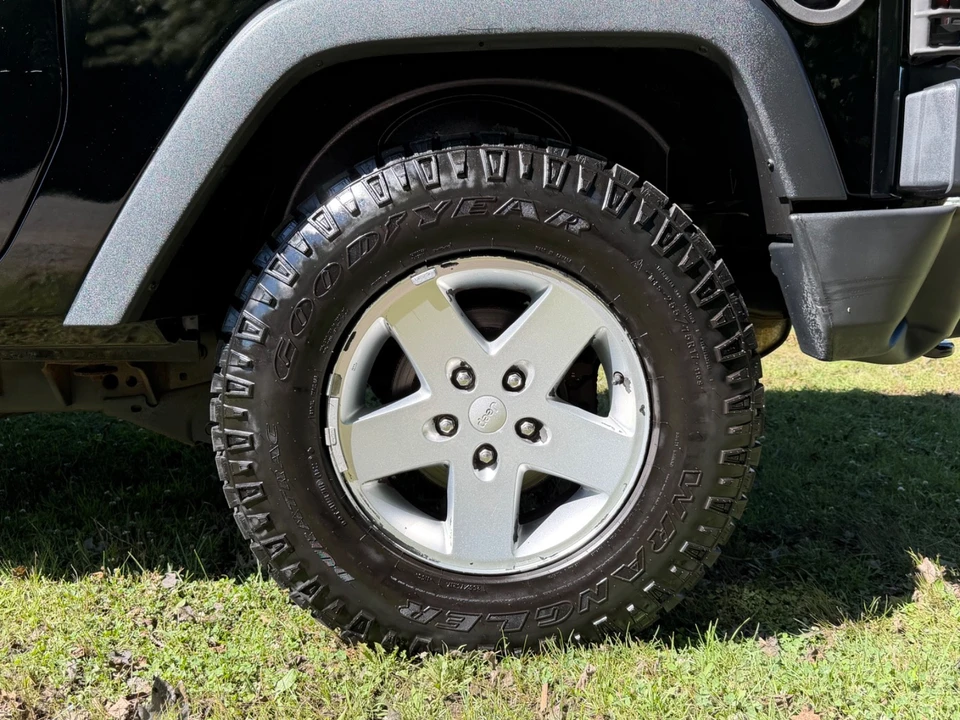 2011 Jeep JK Wrangler - Image 27 of 31