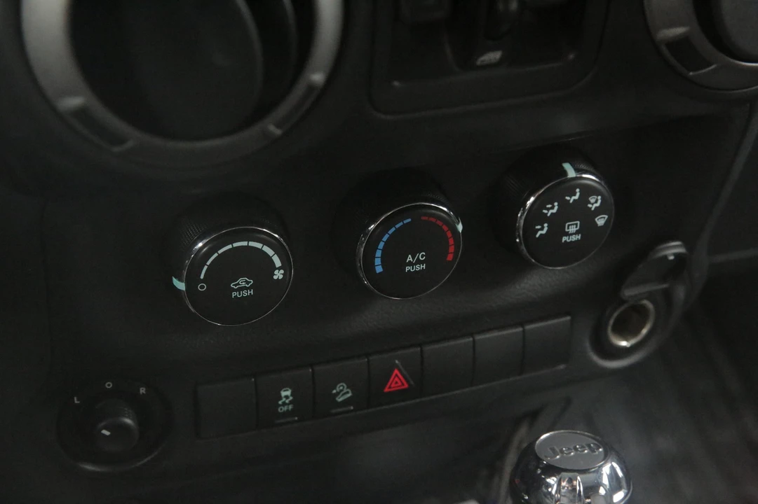 2011 Jeep JK Wrangler - Image 16 of 20