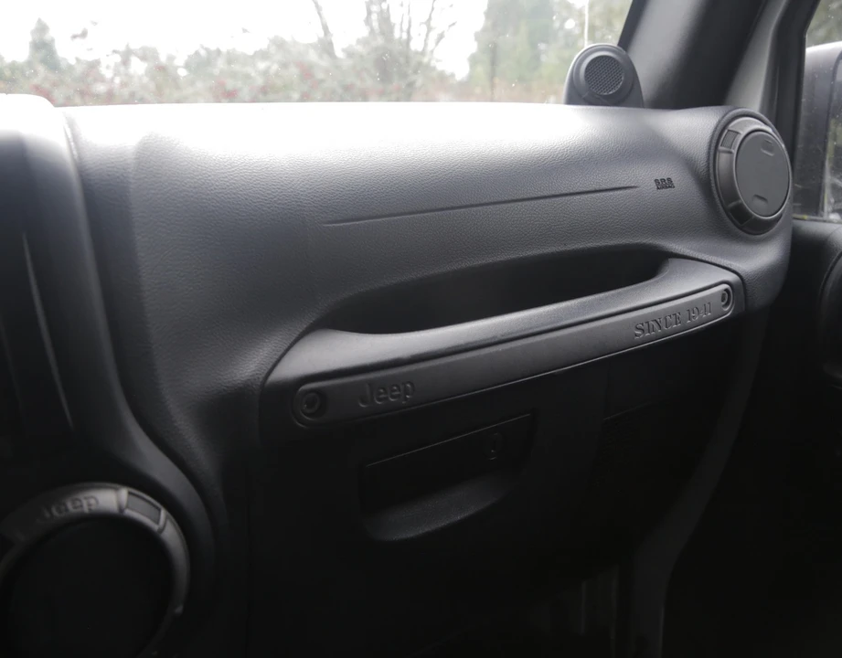 2011 Jeep JK Wrangler - Image 17 of 20