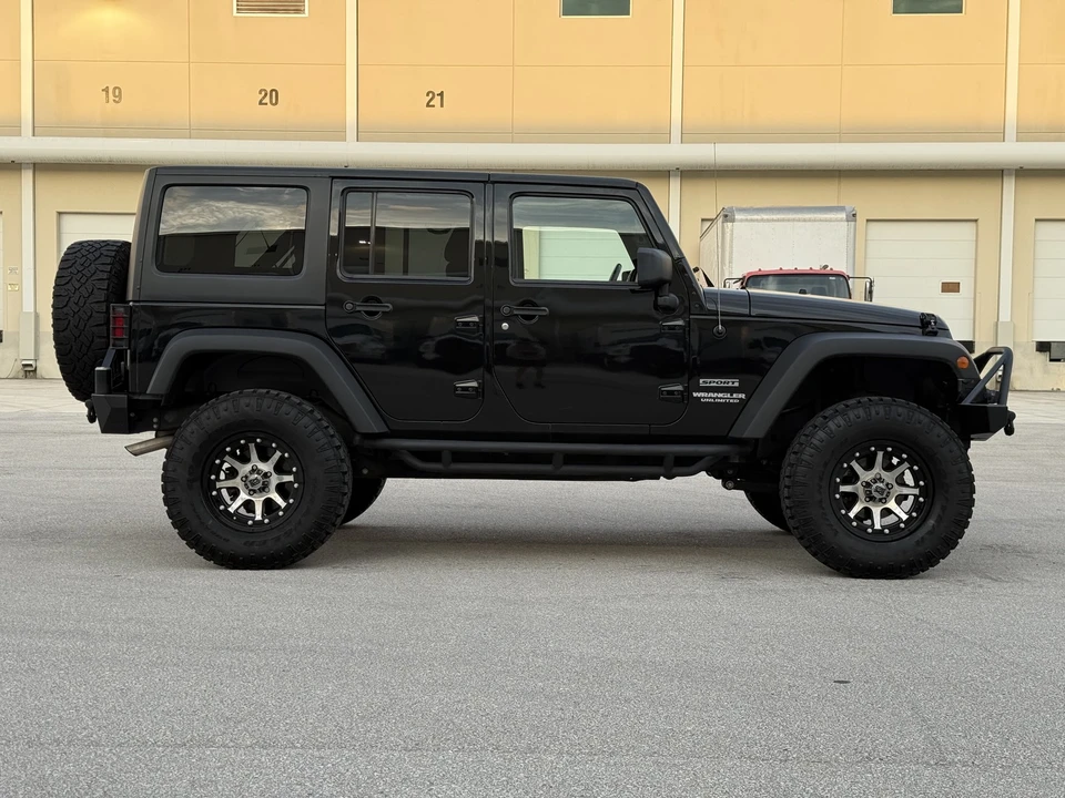 2011 Jeep JK Wrangler - Image 11 of 31