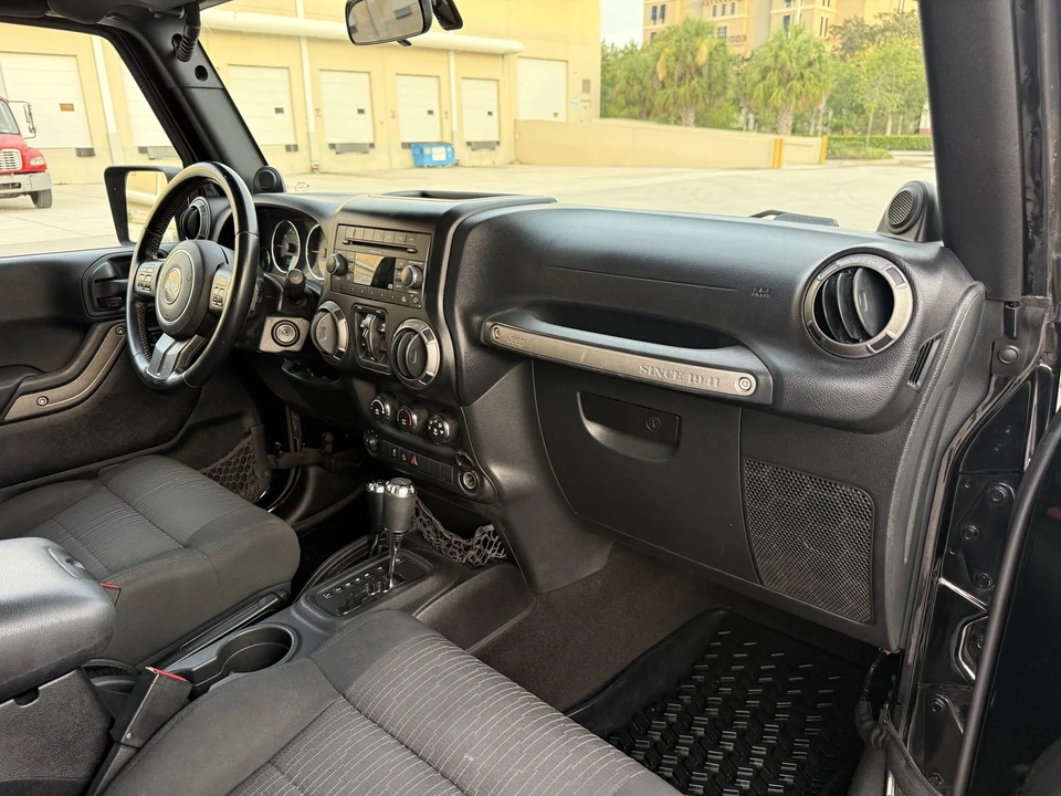 2011 Jeep JK Wrangler - Image 17 of 31