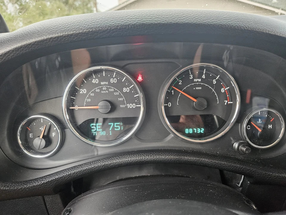 2011 Jeep JK Wrangler - Image 29 of 31
