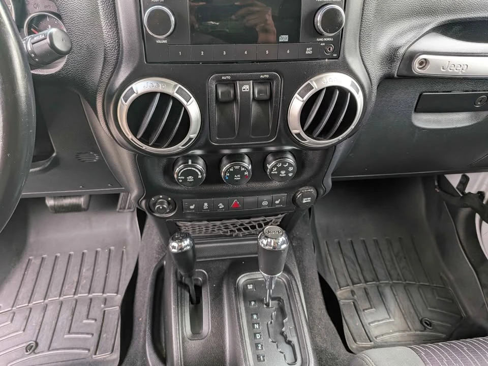 2011 Jeep JK Wrangler - Image 14 of 20