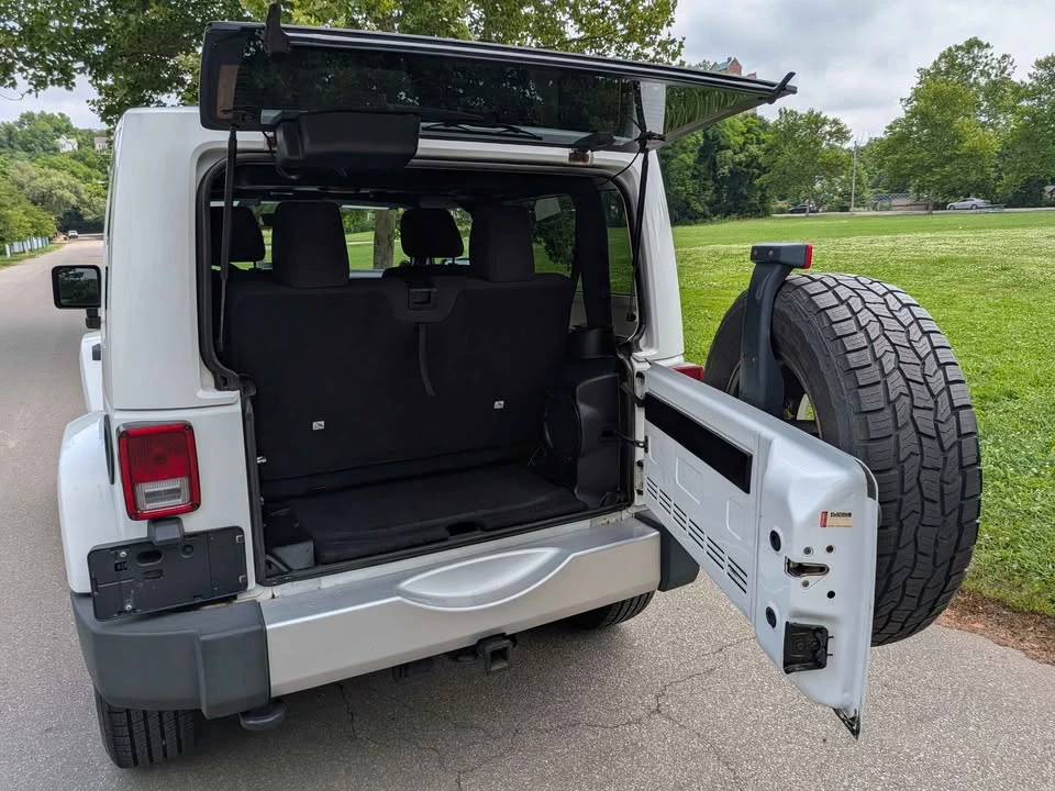 2011 Jeep JK Wrangler - Image 17 of 20