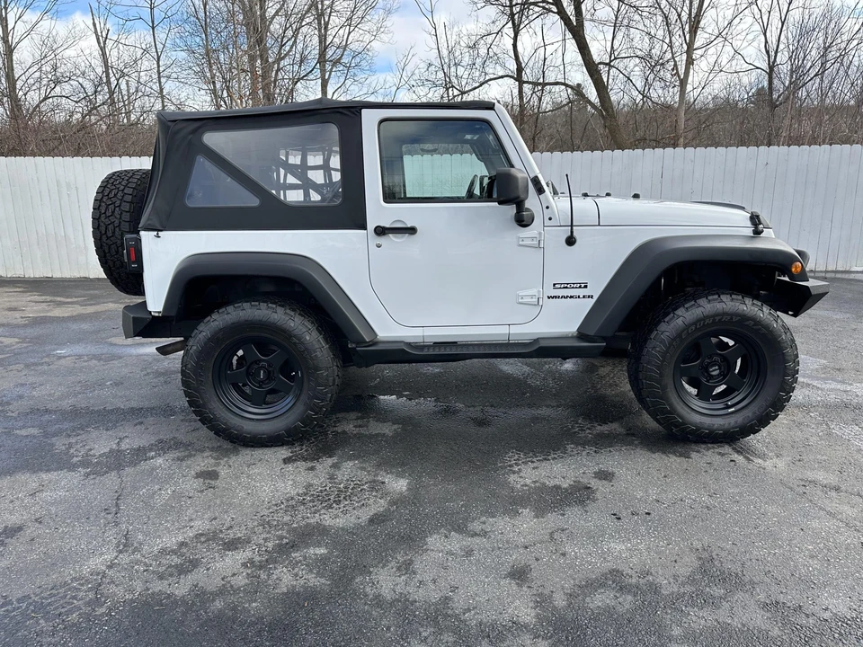 2011 Jeep JK Wrangler - Image 16 of 31