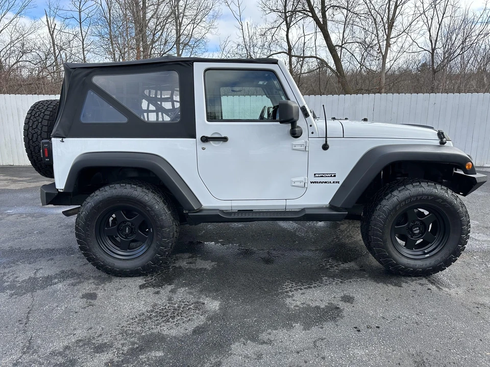 2011 Jeep JK Wrangler - Image 17 of 31
