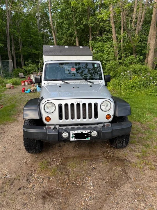 2011 Jeep Wrangler - Image 2 of 12