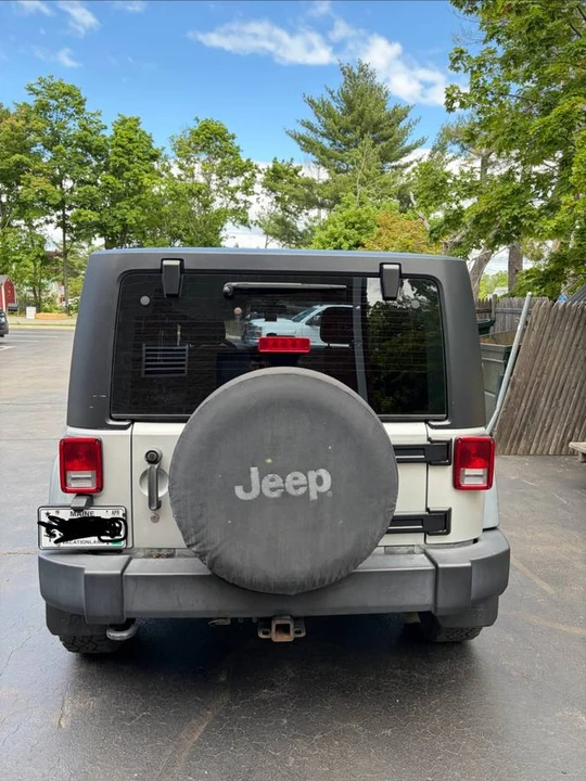 2011 Jeep Wrangler - Image 5 of 12