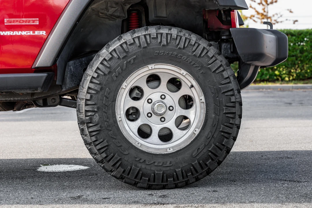 2011 Jeep JK Wrangler - Image 29 of 31