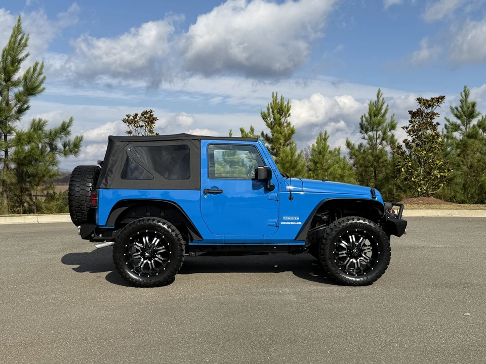 2011 Jeep JK Wrangler - Image 17 of 31