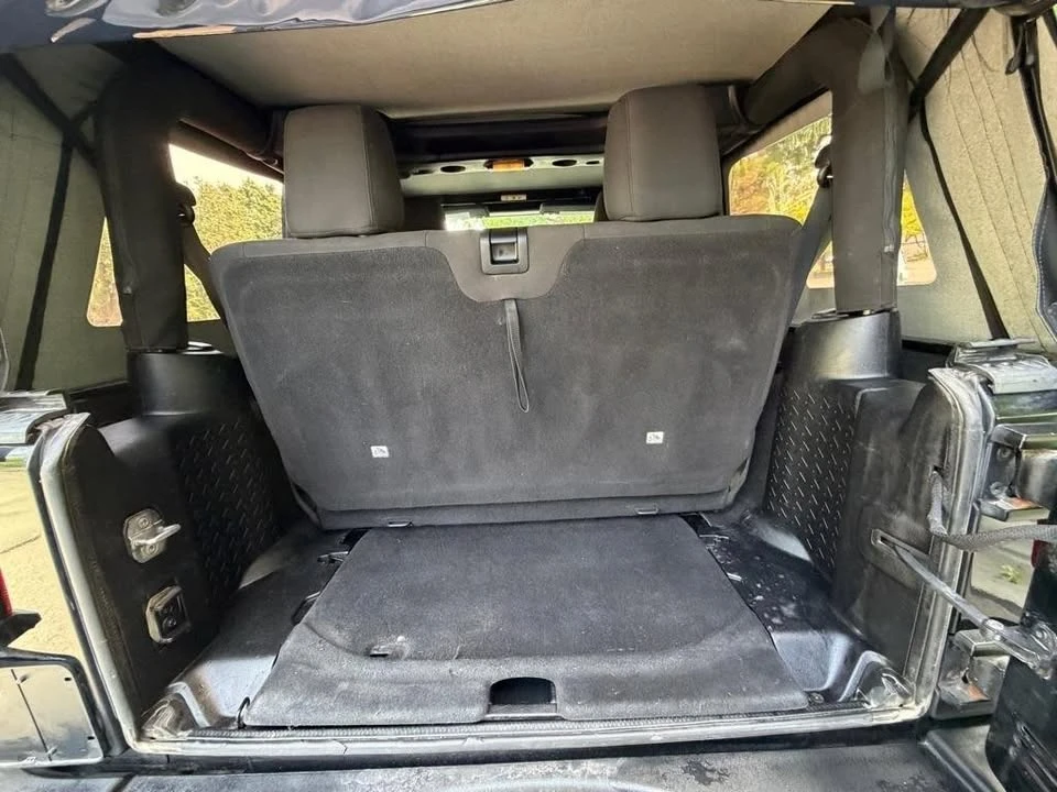 2011 Jeep JK Wrangler - Image 15 of 16
