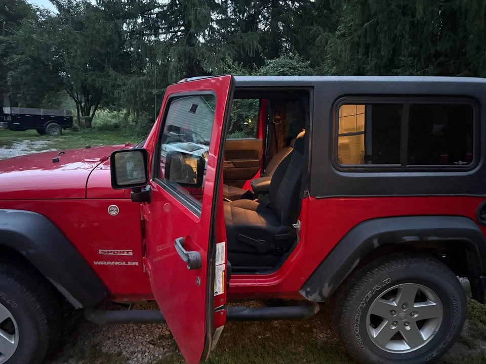 2011 Jeep JK Wrangler - Image 3 of 12