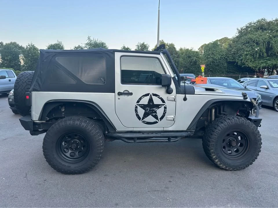 2011 Jeep JK Wrangler - Image 15 of 16