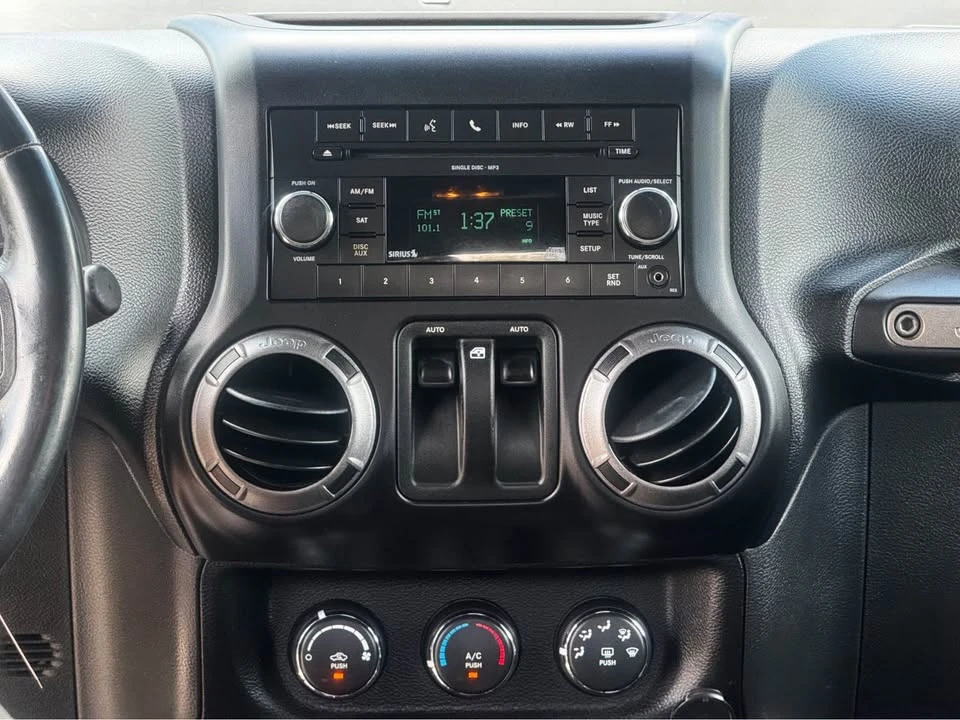 2011 Jeep JK Wrangler - Image 19 of 20