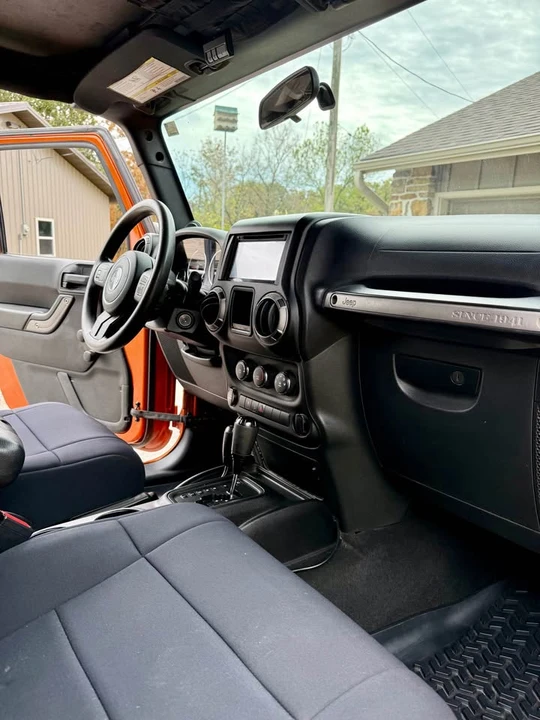 2011 Jeep JK Wrangler - Image 13 of 18