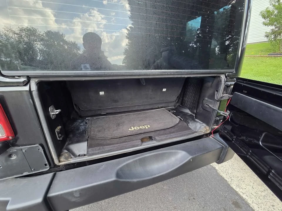 2011 Jeep JK Wrangler - Image 17 of 18