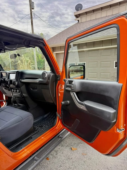 2011 Jeep JK Wrangler - Image 16 of 18