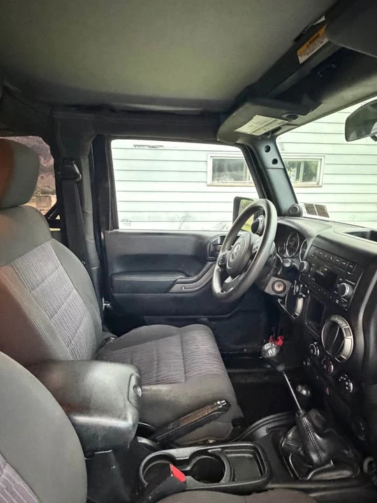 2011 Jeep JK Wrangler - Image 15 of 17