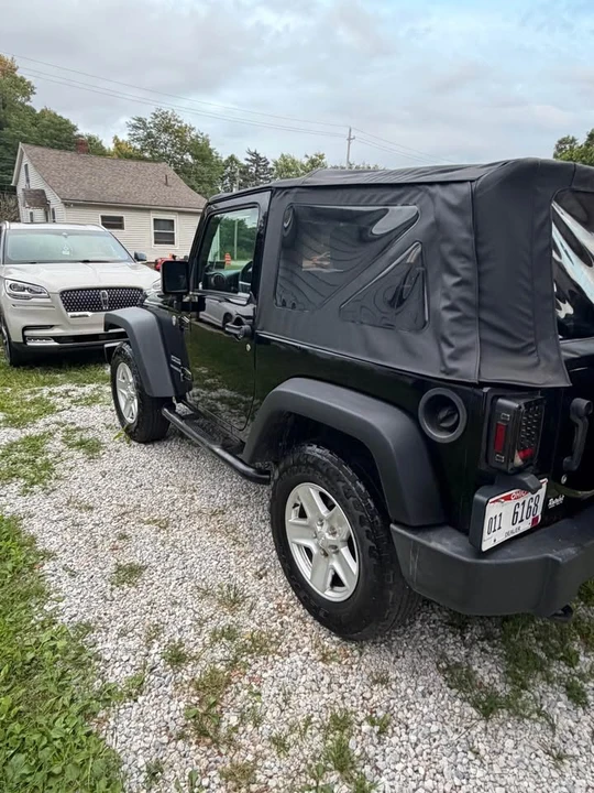2011 Jeep JK Wrangler - Image 16 of 17