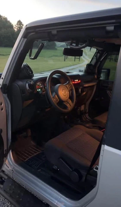 2011 Jeep JK Wrangler - Image 8 of 11