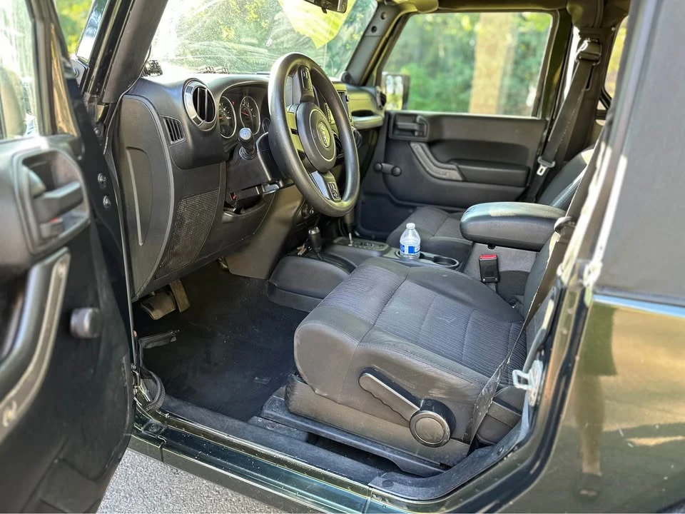 2011 Jeep JK Wrangler - Image 14 of 17