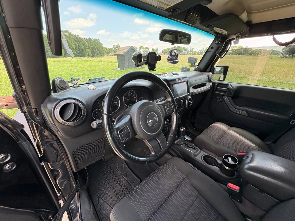 2011 Jeep JK Wrangler - Image 13 of 18