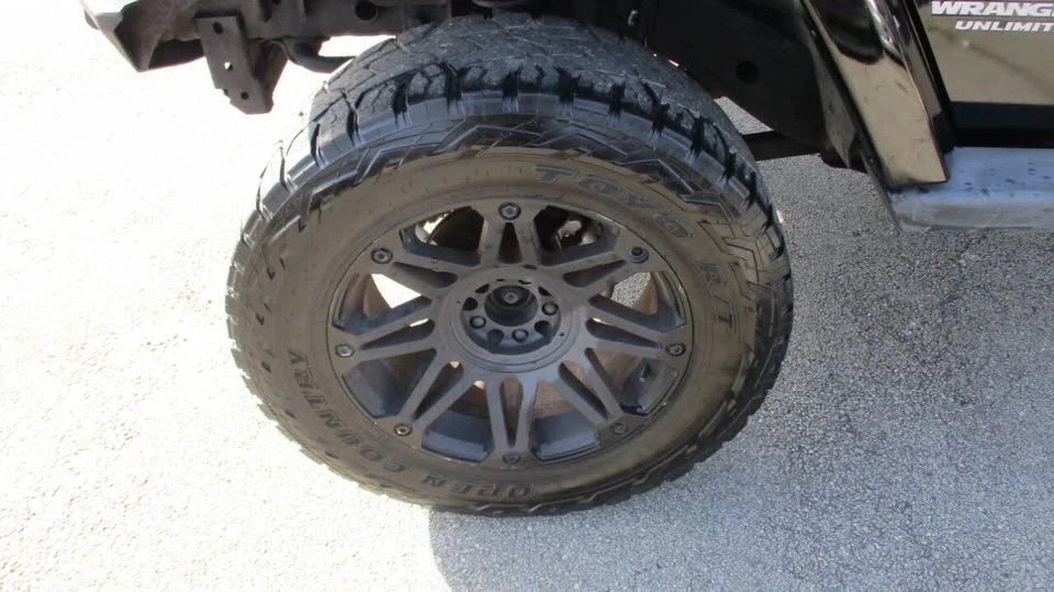 2011 Jeep JK Wrangler - Image 15 of 16