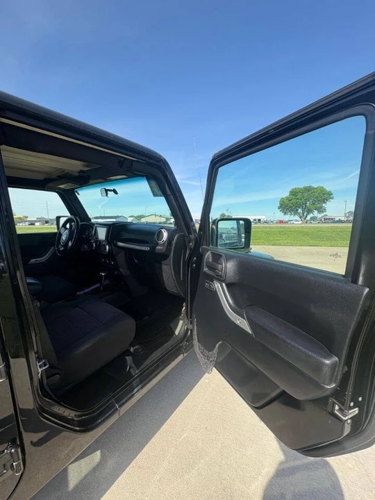2011 Jeep JK Wrangler - Image 18 of 20