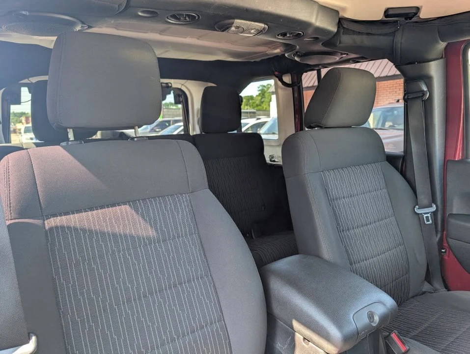 2011 Jeep JK Wrangler - Image 16 of 18