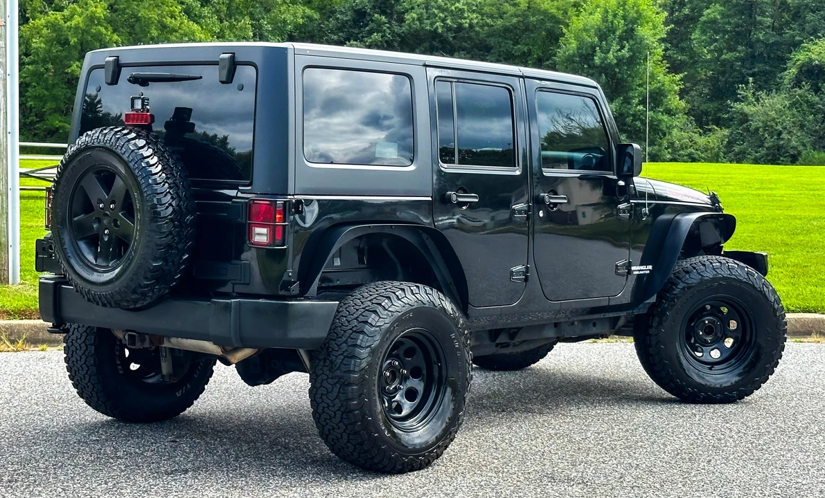 2011 Jeep JK Wrangler - Image 14 of 31