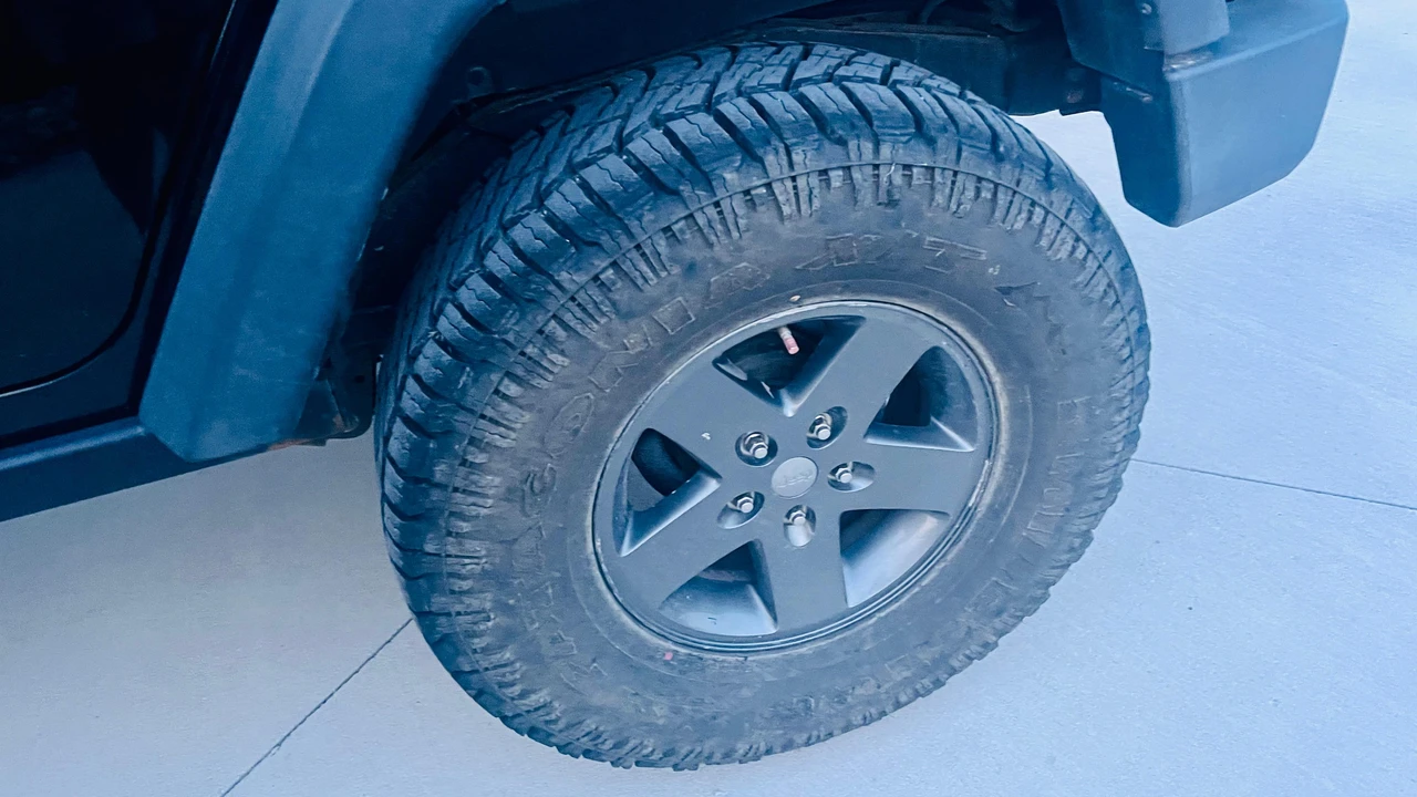 2011 Jeep JK Wrangler - Image 18 of 22