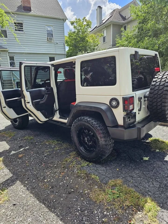 2011 Jeep JK Wrangler - Image 3 of 10