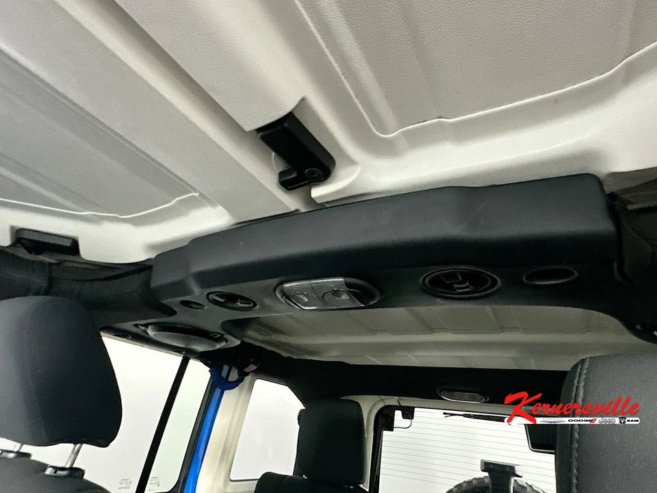 2011 Jeep JK Wrangler - Image 20 of 24