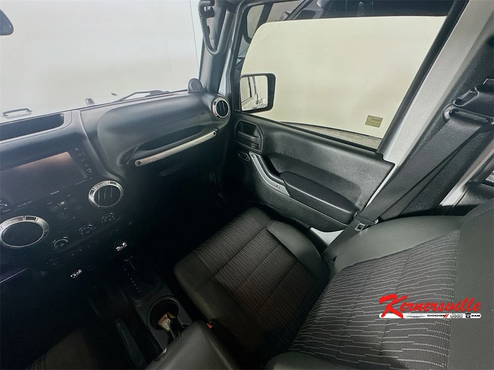 2011 Jeep JK Wrangler - Image 11 of 12
