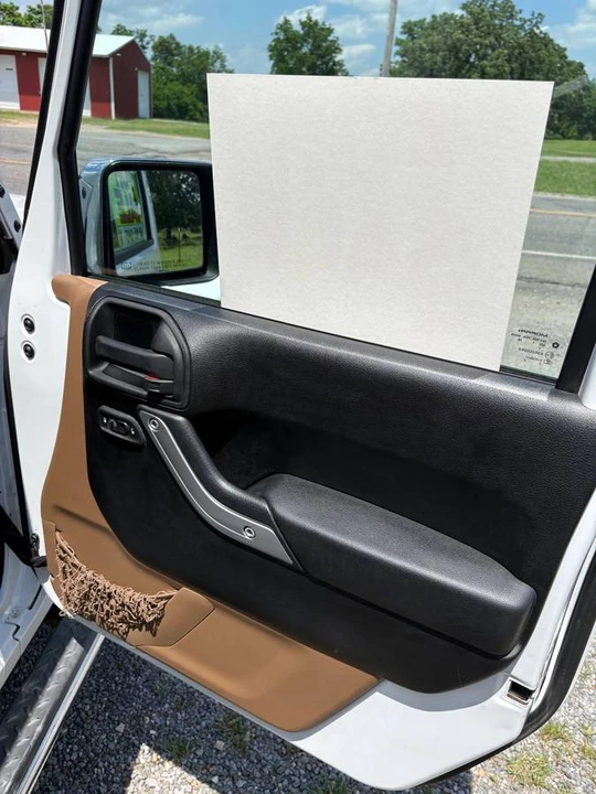 2011 Jeep JK Wrangler - Image 14 of 17