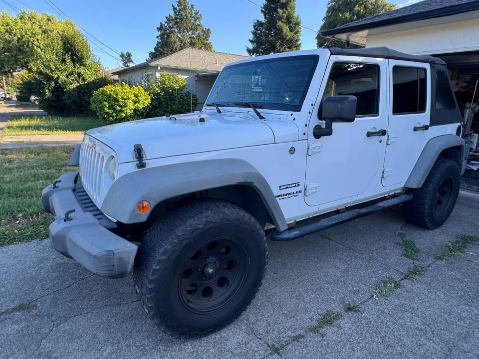 2011 Jeep JK Wrangler - Image 2 of 8