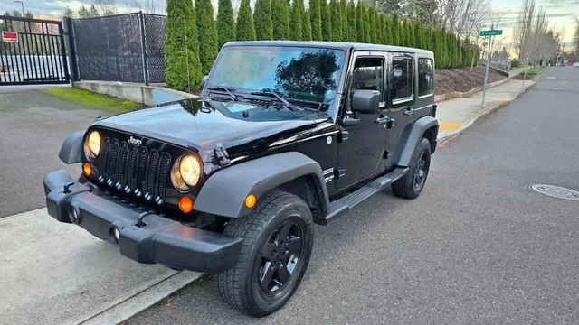 2011 Jeep Wrangler Unlimited Sport 4dr SUV