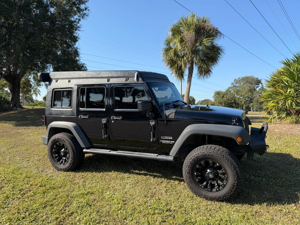 2011 Jeep JK Wrangler - Image 18 of 31