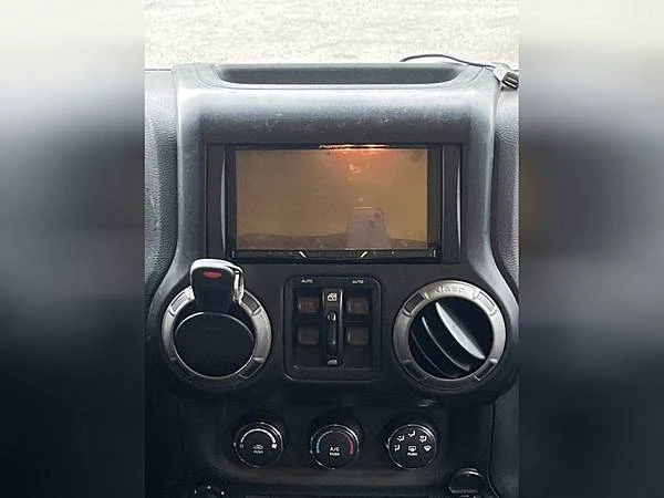 2011 Jeep JK Wrangler - Image 12 of 18